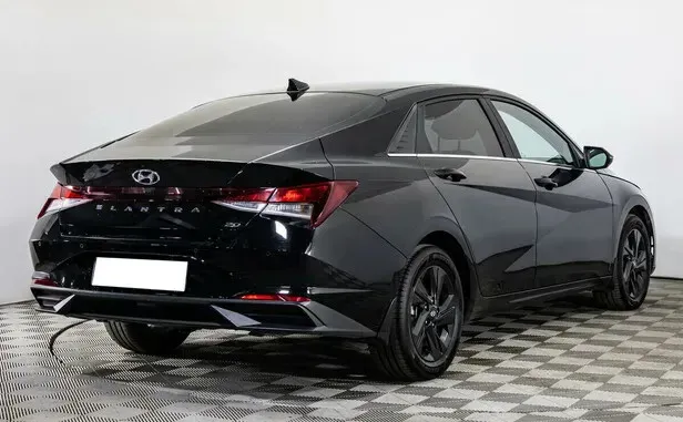 Hyundai Elantra, VII (CN7) — фото 2