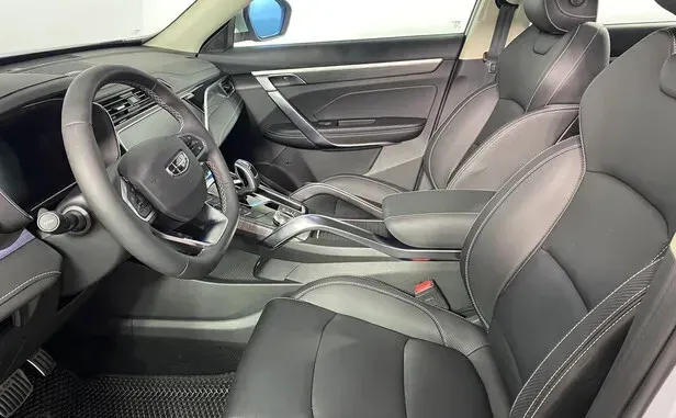 Geely Atlas Pro — фото 7