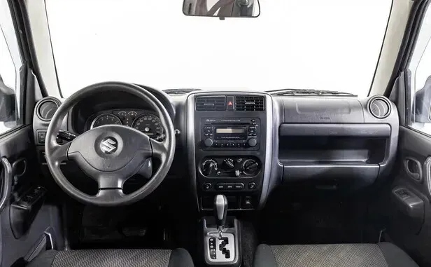 Suzuki Jimny, III Рестайлинг 2 — фото 6