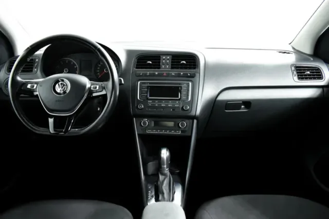 Volkswagen Polo, V Рестайлинг — фото 11