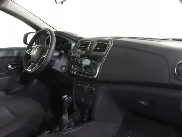 Renault Logan, II Рестайлинг — фото 17