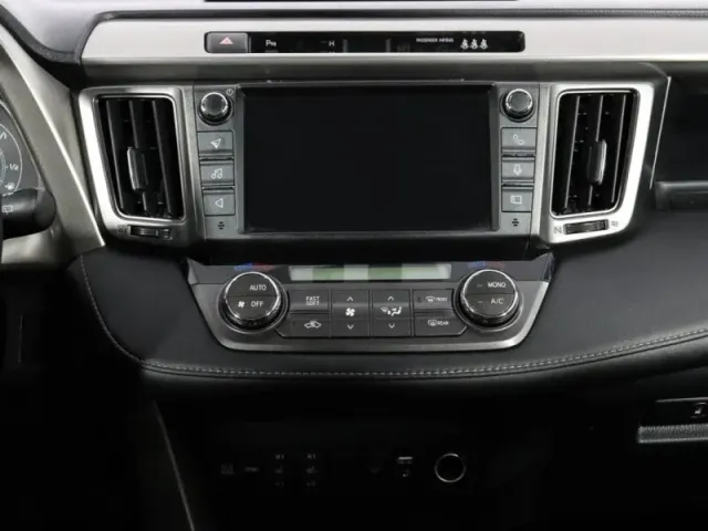 Toyota RAV4, IV (XA40) — фото 12