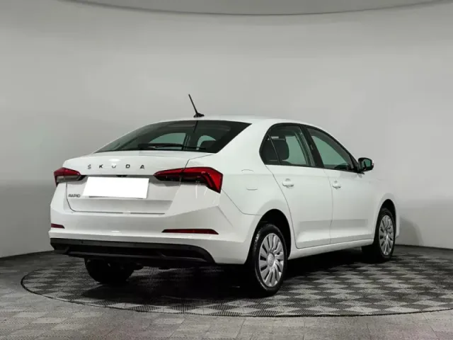 Skoda Rapid, II — фото 22