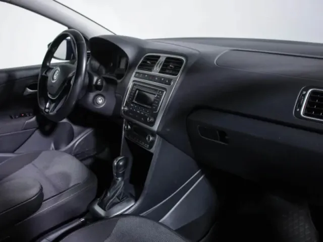 Volkswagen Polo, V Рестайлинг — фото 10