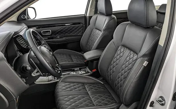 Mitsubishi Outlander, III Рестайлинг 3 — фото 8