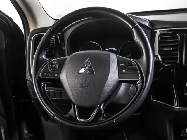 Mitsubishi Outlander, III Рестайлинг 3 — фото 18