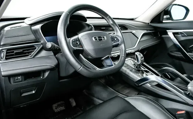 Geely Atlas Pro — фото 5