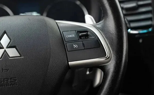 Mitsubishi Outlander, III — фото 11
