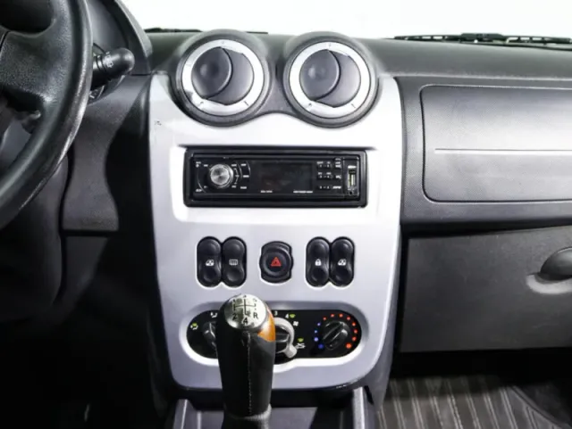 Renault Sandero, I — фото 12