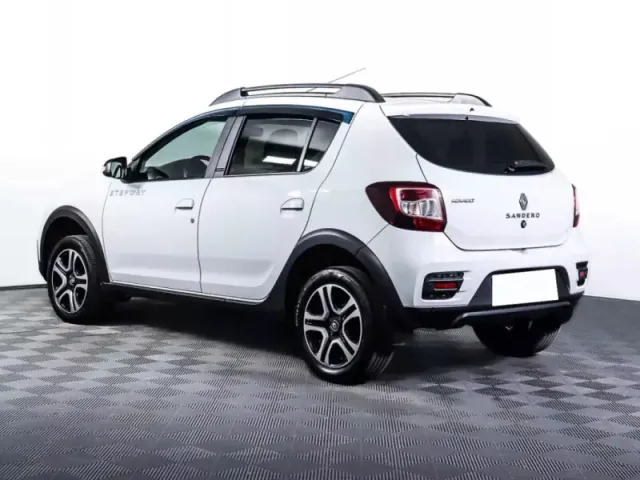 Renault Sandero, II Рестайлинг — фото 7