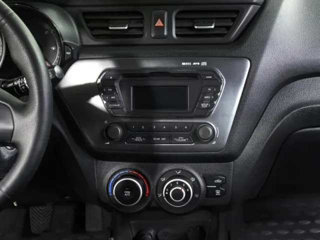 Kia Rio, III — фото 17