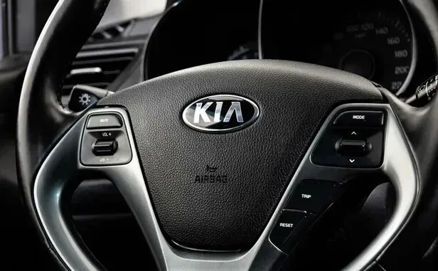 Kia Rio, III Рестайлинг — фото 27