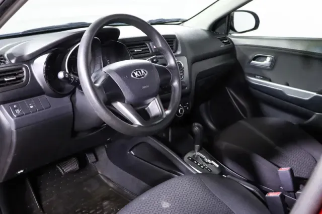 Kia Rio, IV — фото 16