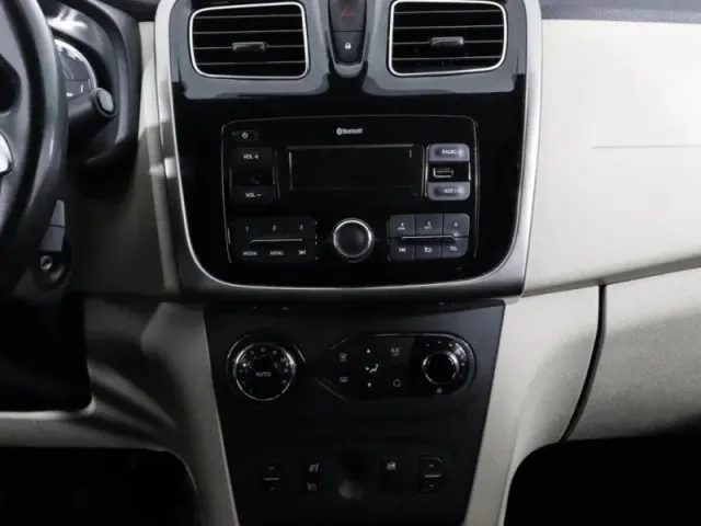 Renault Logan, II Рестайлинг — фото 11