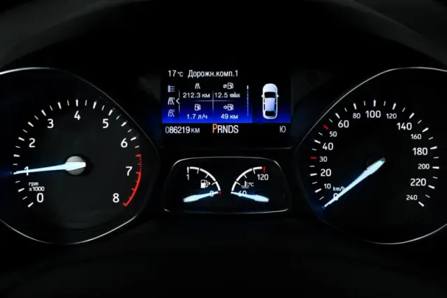 Ford Kuga, II Рестайлинг — фото 11
