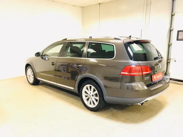 Volkswagen Passat — фото 6