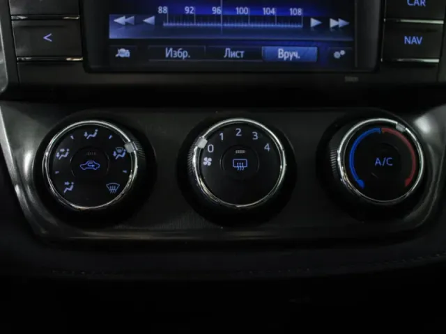 Toyota RAV4, IV (XA40) — фото 17