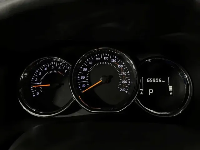 Renault Logan, II Рестайлинг — фото 11