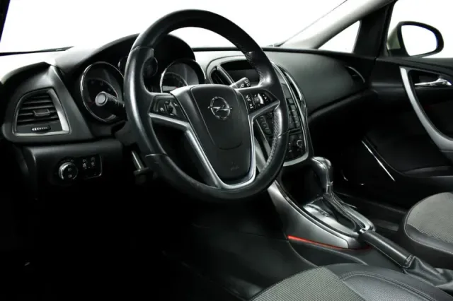 Opel Astra, J Рестайлинг — фото 14