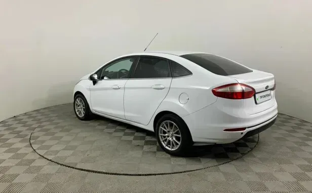 Ford Fiesta, Mk6 Рестайлинг — фото 4