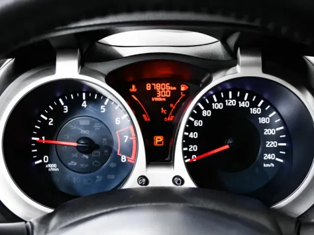 Nissan Juke, I Рестайлинг — фото 11