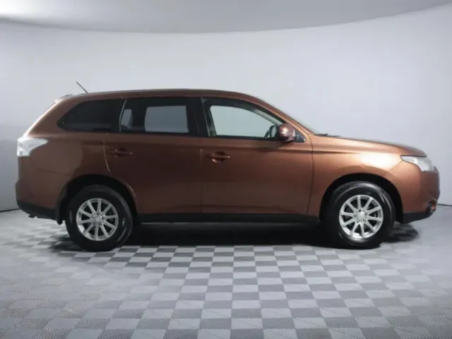 Mitsubishi Outlander, III — фото 4
