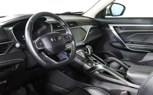 Geely Atlas Pro — фото 10