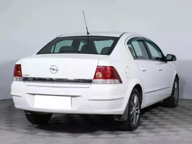 Opel Astra, H Рестайлинг — фото 5