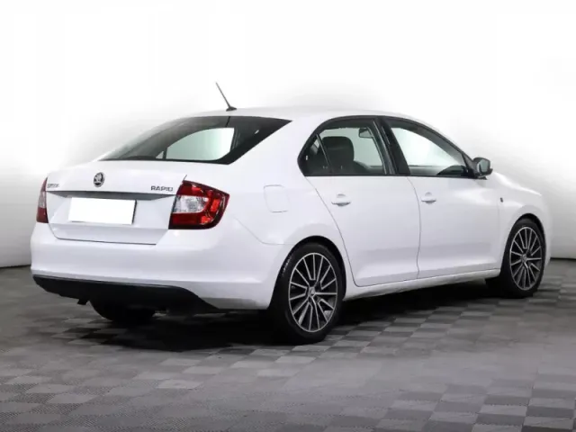 Skoda Rapid, I — фото 5