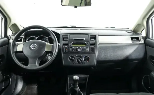 Nissan Tiida, I Рестайлинг — фото 5