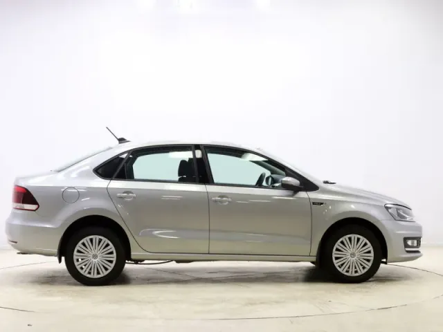 Volkswagen Polo, V Рестайлинг — фото 2