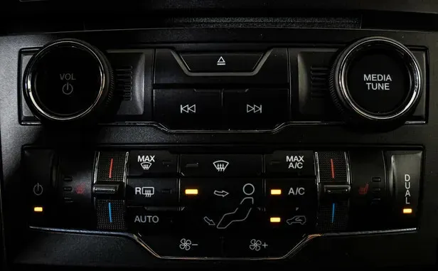 Ford Explorer, V Рестайлинг — фото 9