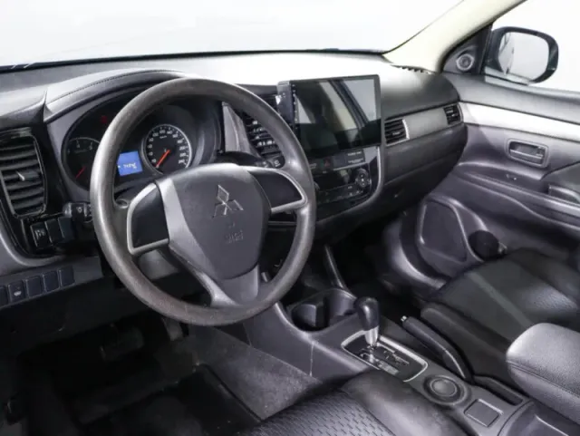 Mitsubishi Outlander, III Рестайлинг 2 — фото 15
