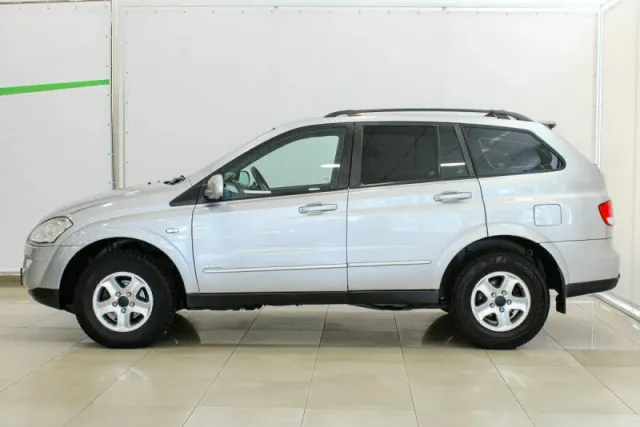 SsangYong Kyron, I Рестайлинг — фото 2