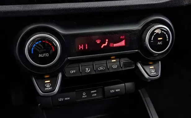 Kia Rio, IV — фото 10
