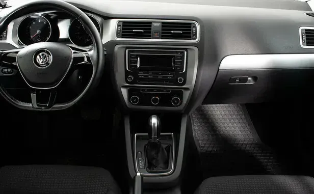 Volkswagen Jetta, VI Рестайлинг — фото 5
