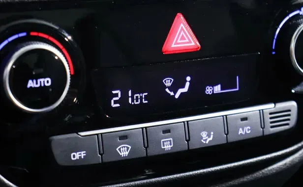 Hyundai Solaris, II — фото 13