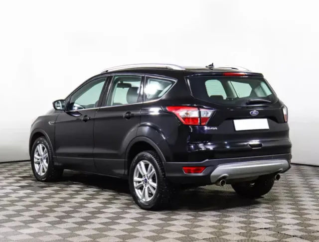 Ford Kuga, II Рестайлинг — фото 7