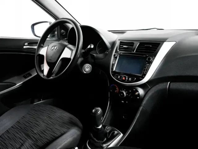 Hyundai Solaris, I Рестайлинг — фото 10