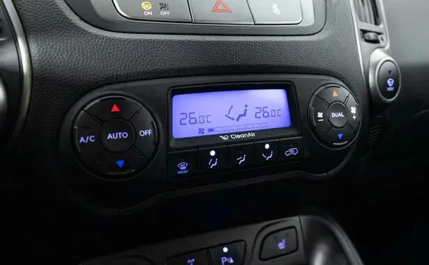Hyundai ix35, I — фото 12