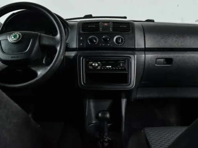 Skoda Fabia, II Рестайлинг — фото 12