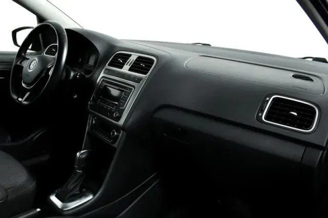 Volkswagen Polo, V Рестайлинг — фото 10