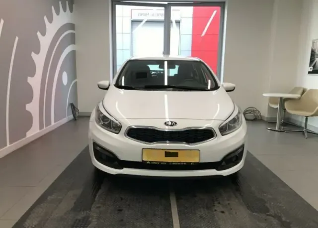 Kia Ceed, II Рестайлинг — фото 1