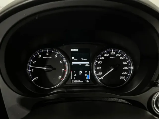 Mitsubishi Outlander, III — фото 11
