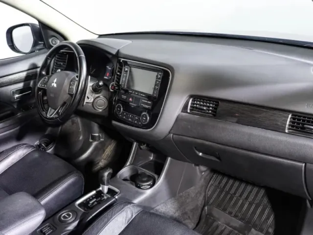 Mitsubishi Outlander, III Рестайлинг 2 — фото 10