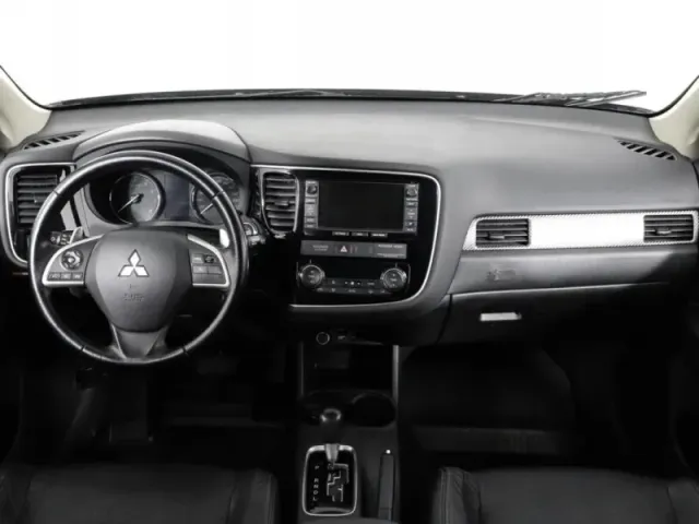 Mitsubishi Outlander, III — фото 8
