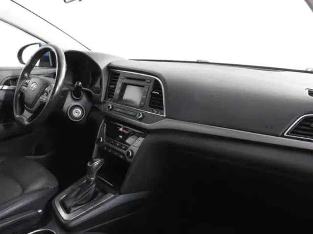 Hyundai Elantra, VI (AD) — фото 10