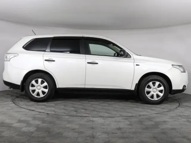 Mitsubishi Outlander, III Рестайлинг — фото 4