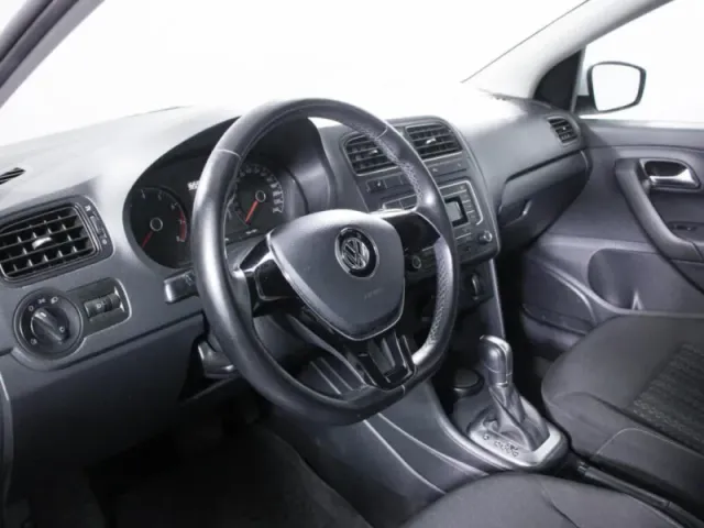 Volkswagen Polo, V Рестайлинг — фото 15