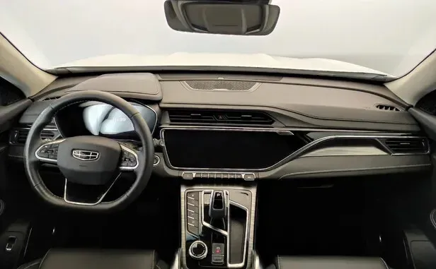 Geely Atlas Pro — фото 6